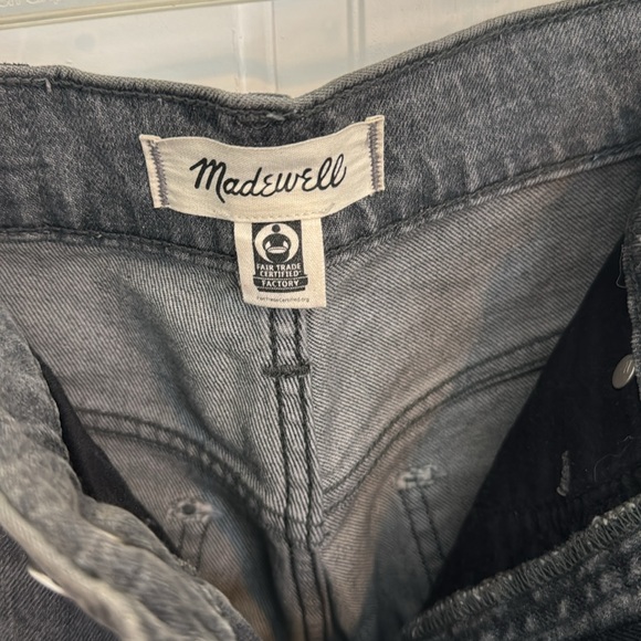 Lightly used made well jeans, size 28. Straight fit and black/gray. - Picture 4 of 5